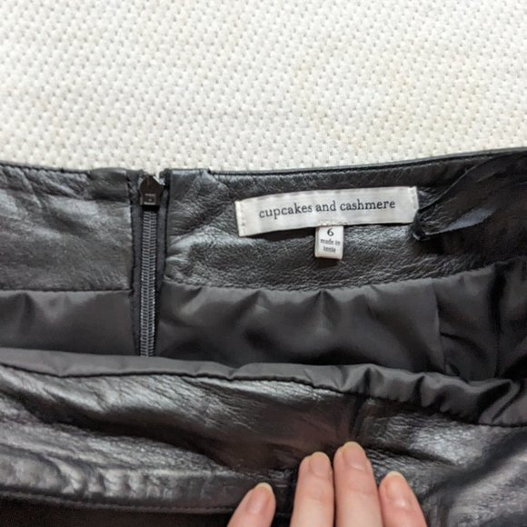 Cupcakes & Cashmere Black Leather Mini Skirt (6) - Picture 4 of 7